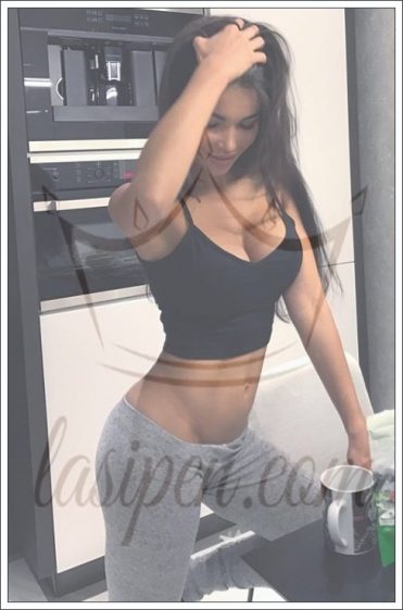 Akbatı Ucuz Escort